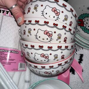 Nwt‎ Sanrio Hello Kitty Ceramic 27 Oz Bowl Christmas Candy Cane Garland Set Of 4